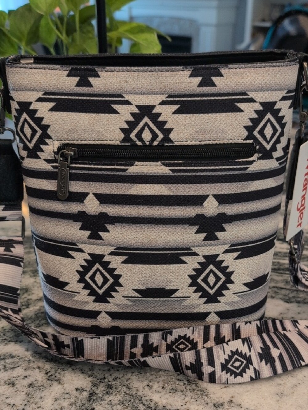 Wrangler Black & Cream Aztec Crossbody Bag - Picture 4 of 6